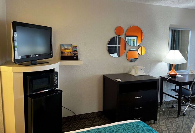 酒店 Howard Johnson By Wyndham Houston Heights/downtown