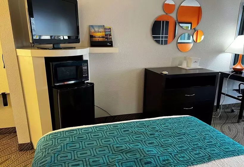 Hotelli Howard Johnson By Wyndham Houston Heights/downtown