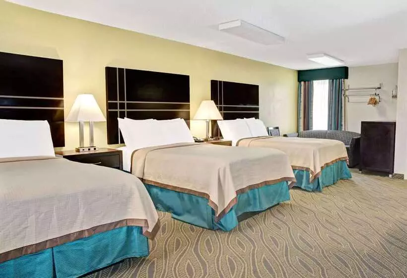 Hotelli Howard Johnson By Wyndham Houston Heights/downtown