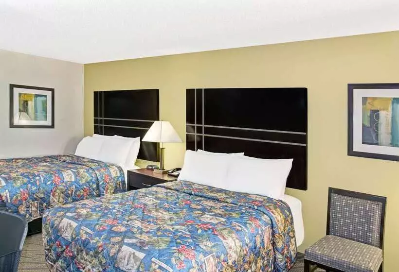 Hotelli Howard Johnson By Wyndham Houston Heights/downtown