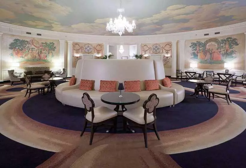 هتل Roanoke & Conference Ctr, Curio Collection By Hilton