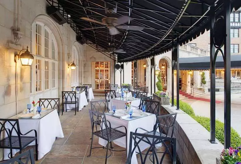 هتل Roanoke & Conference Ctr, Curio Collection By Hilton