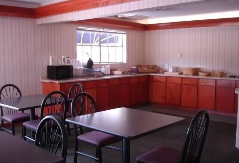 Отель Stratford House Inn And Suites Temple