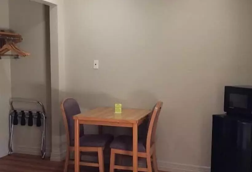 Отель Stratford House Inn And Suites Temple