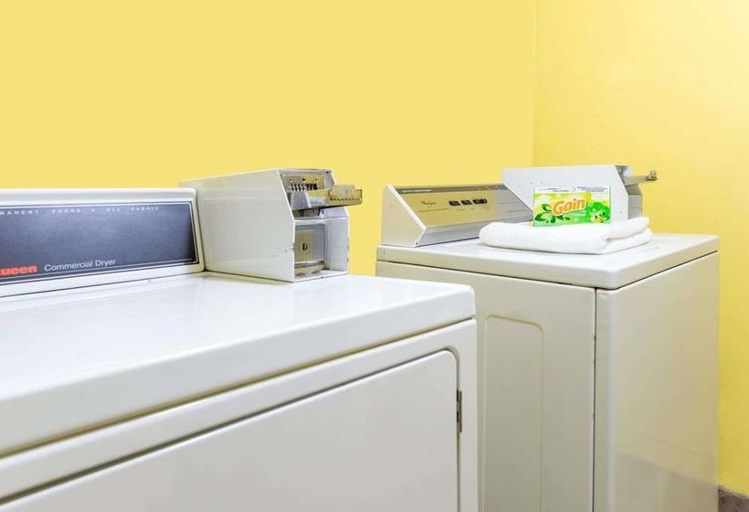 ホテル Economy Inn