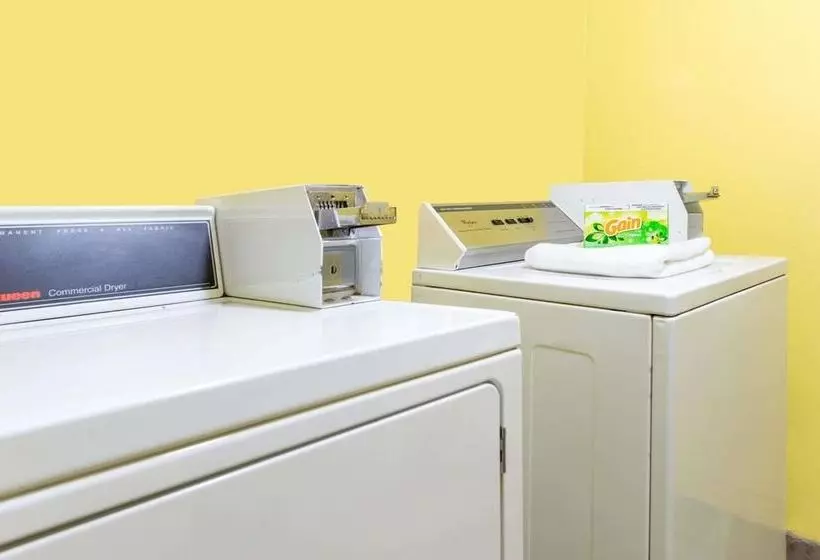 Отель Economy Inn