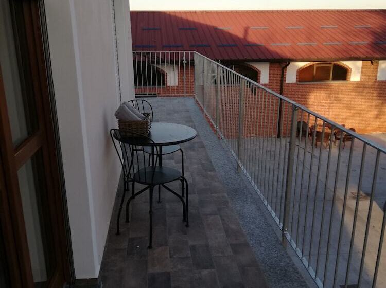 هتل Agriturismo Ridaroca