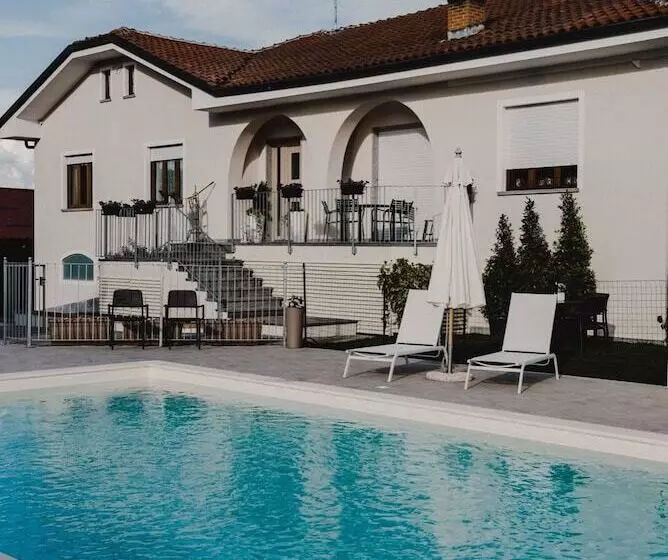 Hotelli Agriturismo Ridaroca