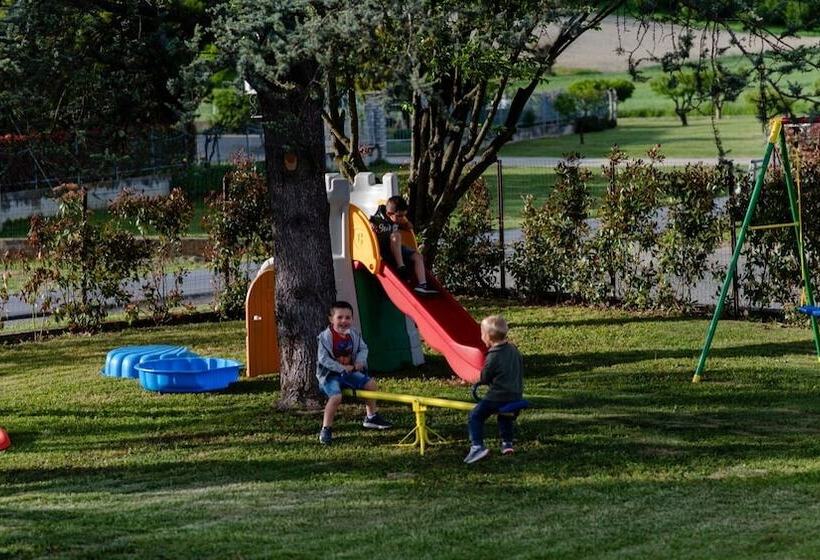 هتل Agriturismo Ridaroca