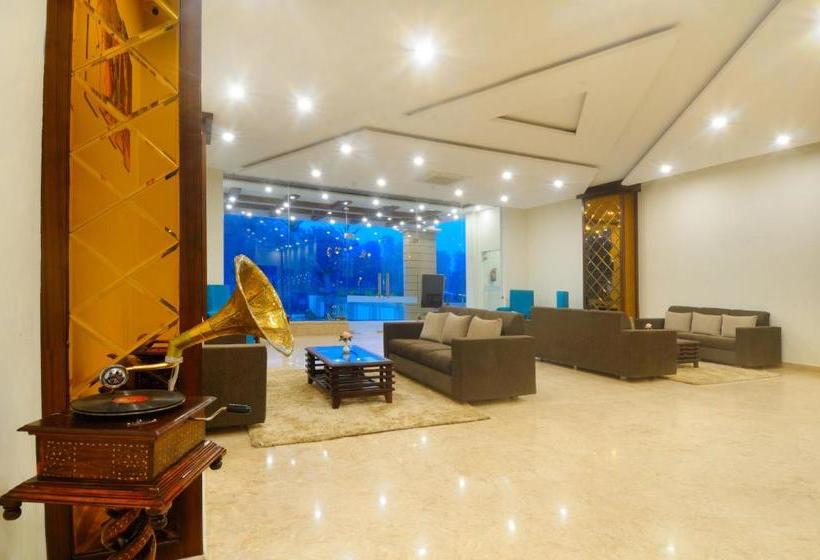 בית מלון כפרי Fab Prime Royal Vrindaban