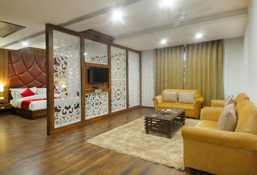 בית מלון כפרי Fab Prime Royal Vrindaban