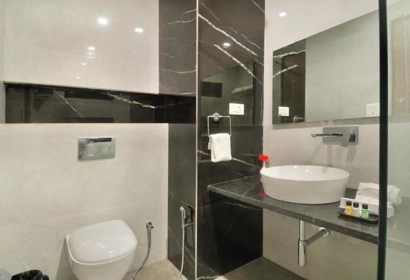 בית מלון כפרי Fab Prime Royal Vrindaban