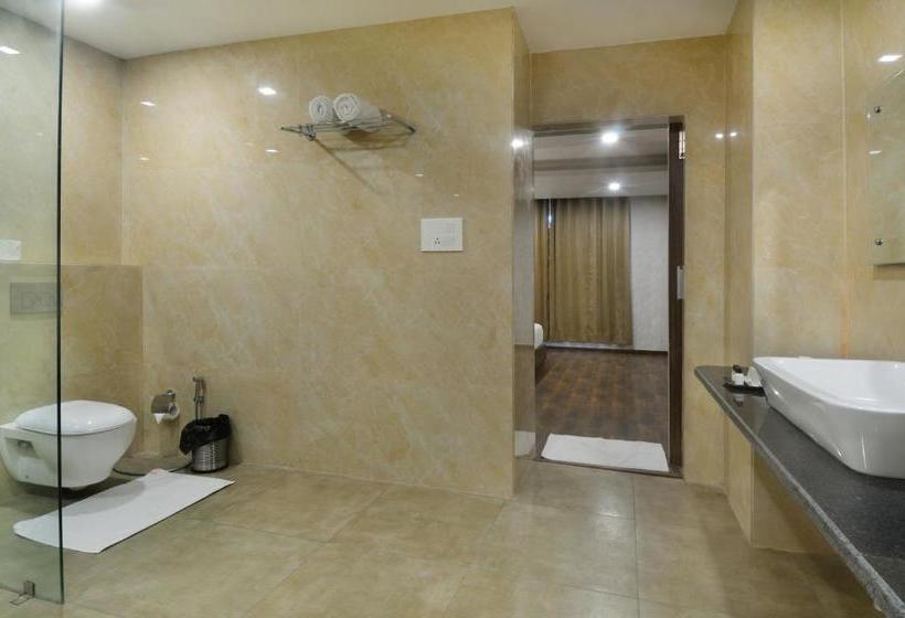 בית מלון כפרי Fab Prime Royal Vrindaban