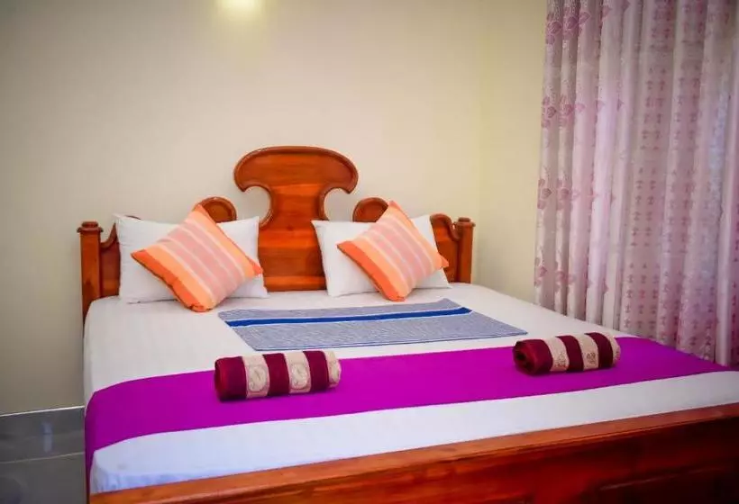 Majatalo Tissa Rainbow Guest & Yala
