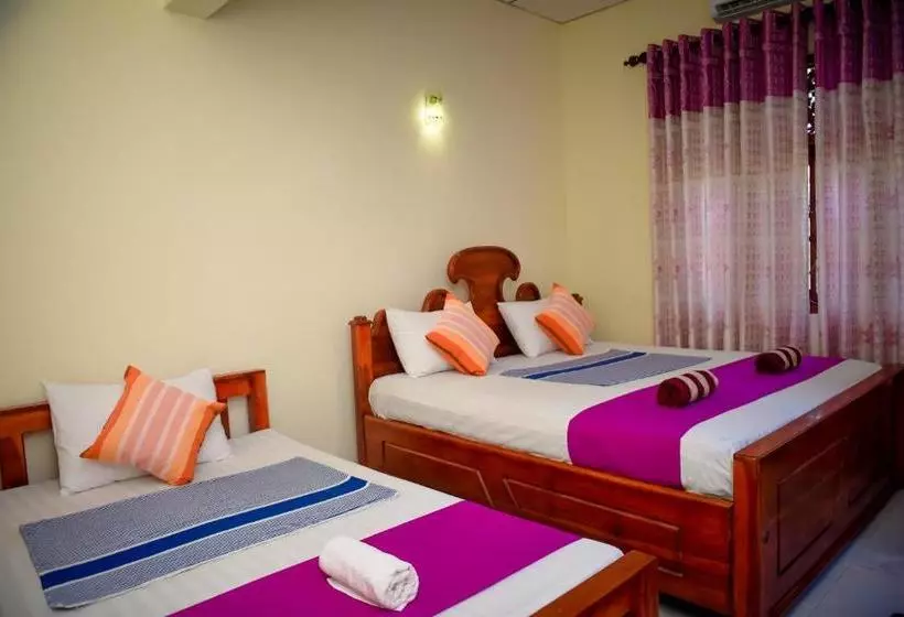 Majatalo Tissa Rainbow Guest & Yala