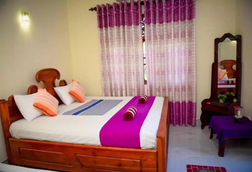 Majatalo Tissa Rainbow Guest & Yala