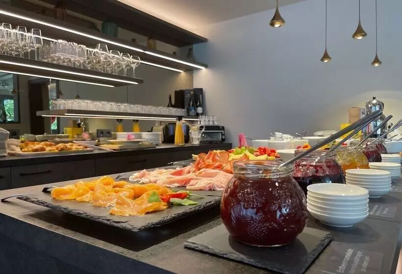 Hotelli Appius Design Suites B&b   Adults Only