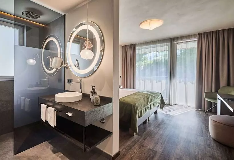 Hotelli Appius Design Suites B&b   Adults Only