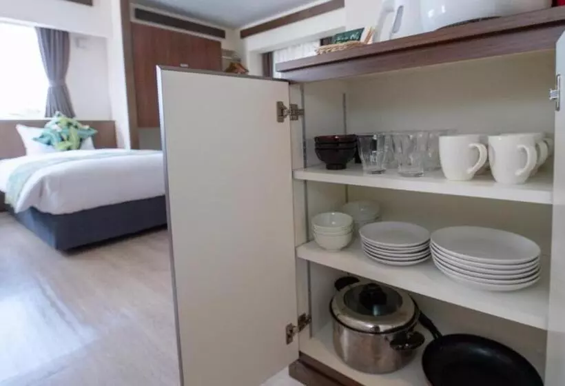 Hotelli Aqua Resort In Chatan