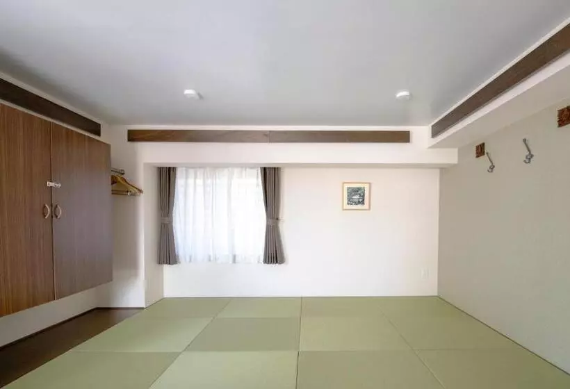 Hotelli Aqua Resort In Chatan