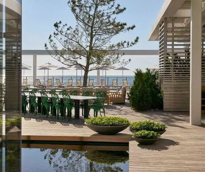 هتل Asbury Ocean Club