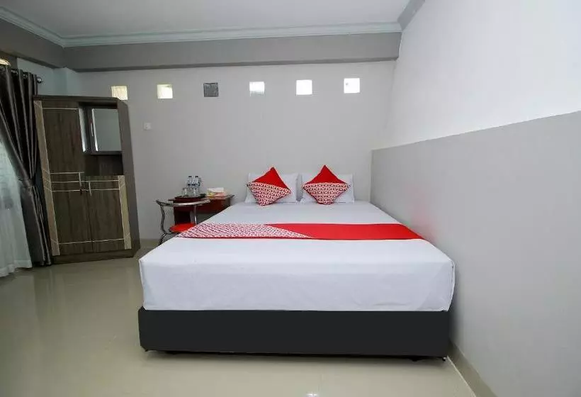 هتل Oyo 739 Residence Si Kancil