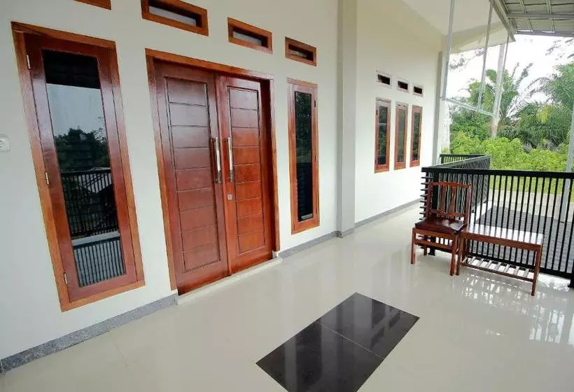 هتل Oyo 739 Residence Si Kancil
