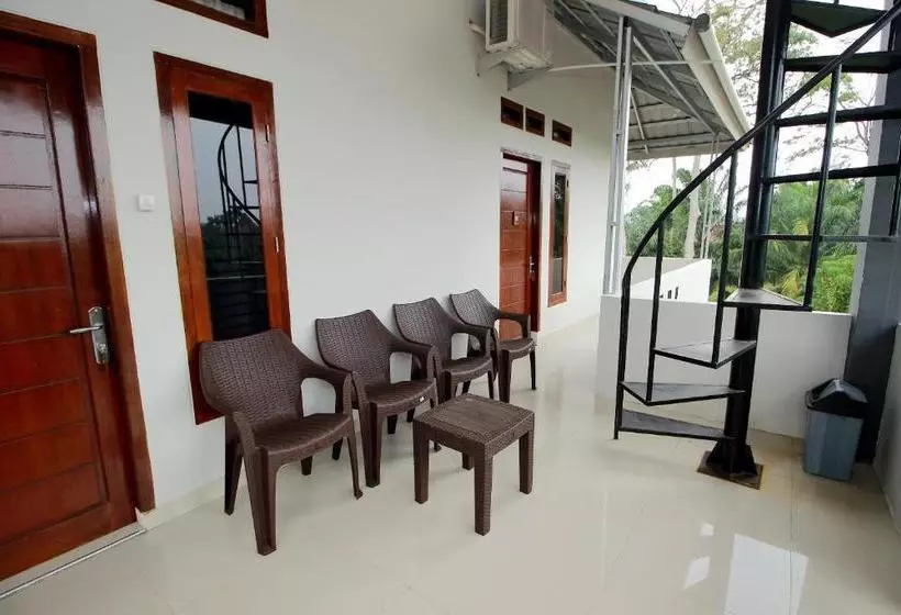 هتل Oyo 739 Residence Si Kancil