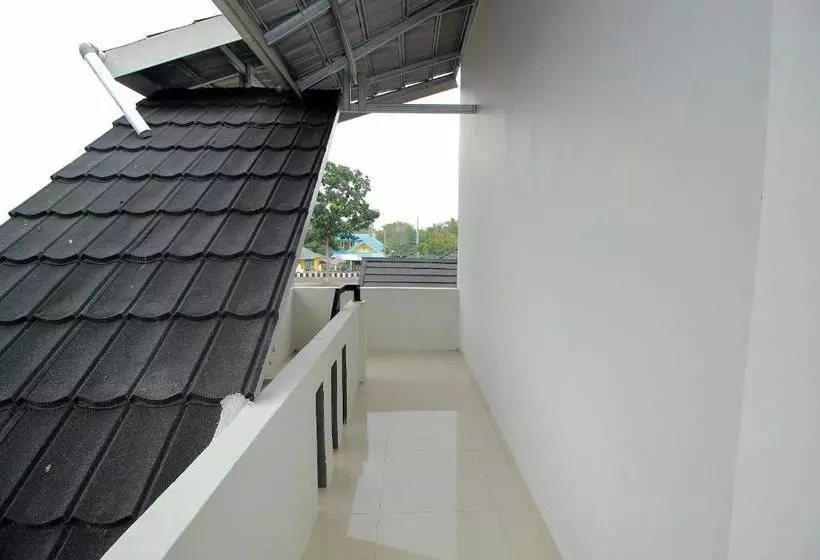 هتل Oyo 739 Residence Si Kancil
