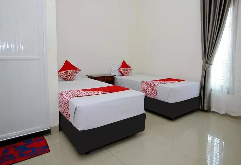 هتل Oyo 739 Residence Si Kancil