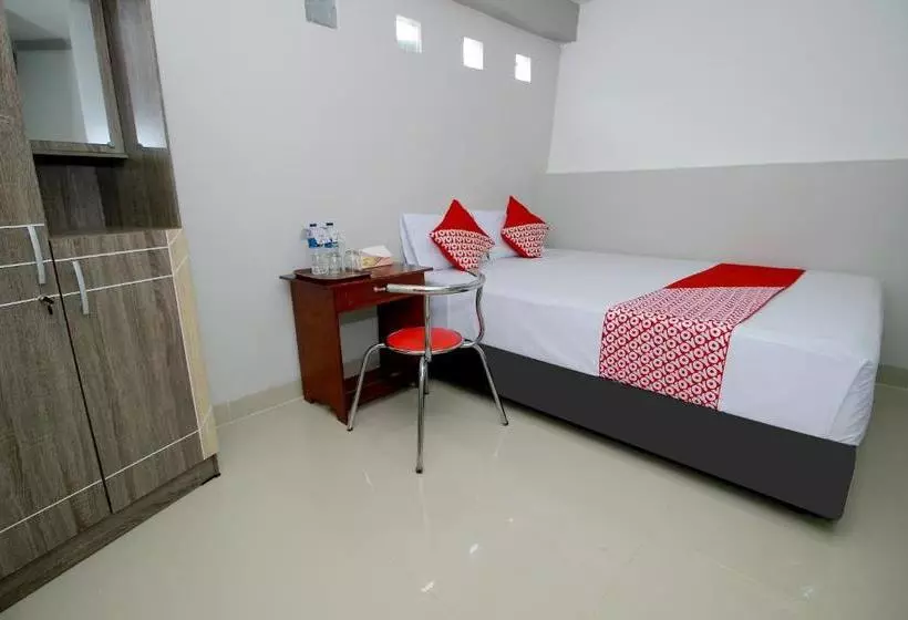 هتل Oyo 739 Residence Si Kancil