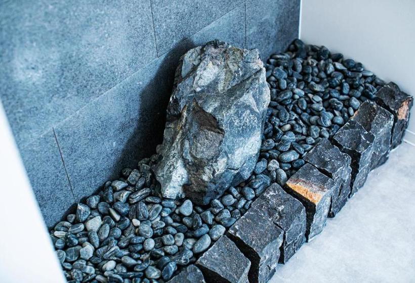 Sitsurae Osaka Hommachi/shinsaibashi Kita