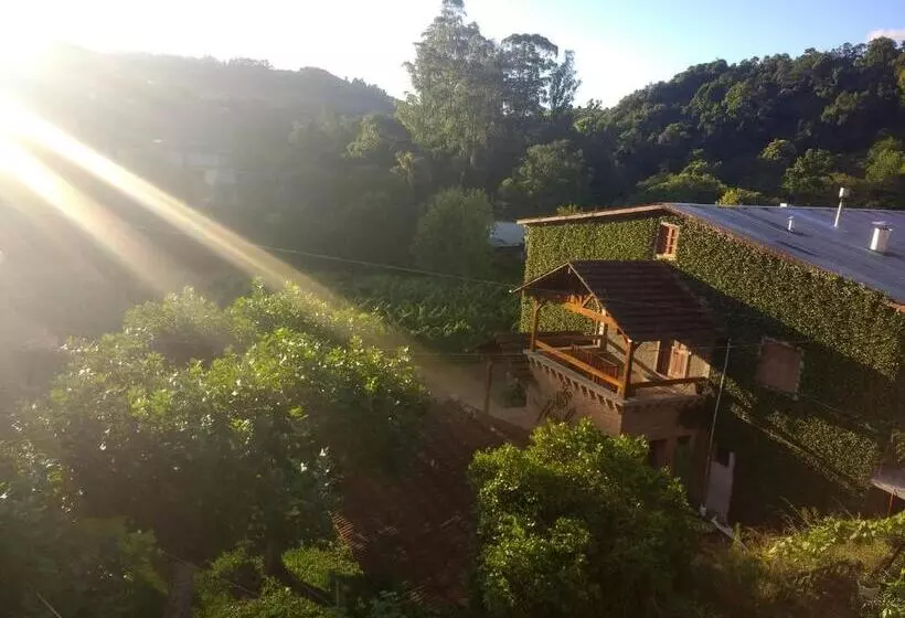 پانسیون Vinicola E Pousada Peculiare