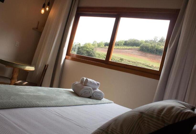 Pension Vinicola E Pousada Peculiare