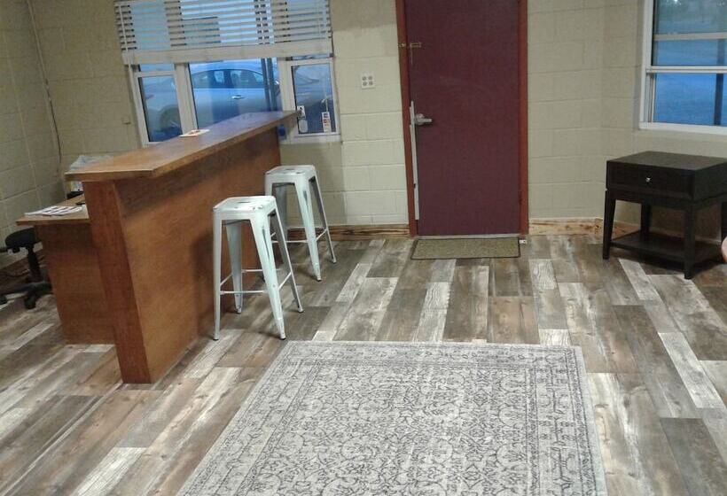 Общежитие Dighton Inn