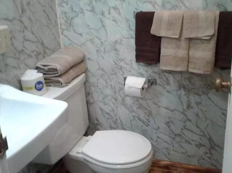 Retkeilymaja Dighton Inn