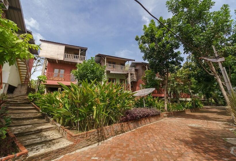 בית מלון כפרי Reddoorz Syariah @ Sumur Tiga Beach Sabang