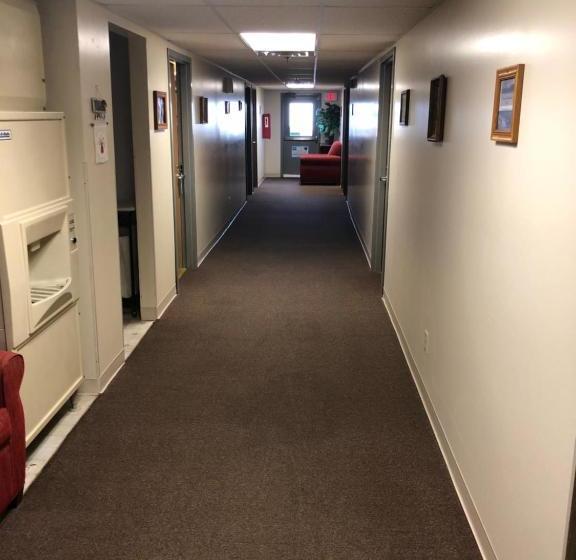 فندق Simple Rewards Inn