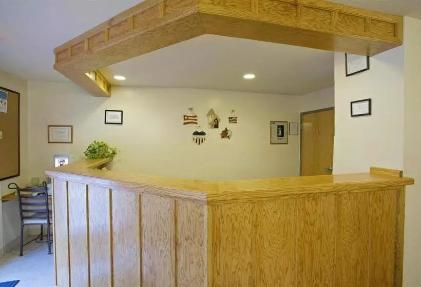 Hotelli Simple Rewards Inn