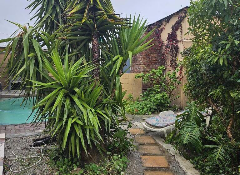 펜션 Zufike Self Catering