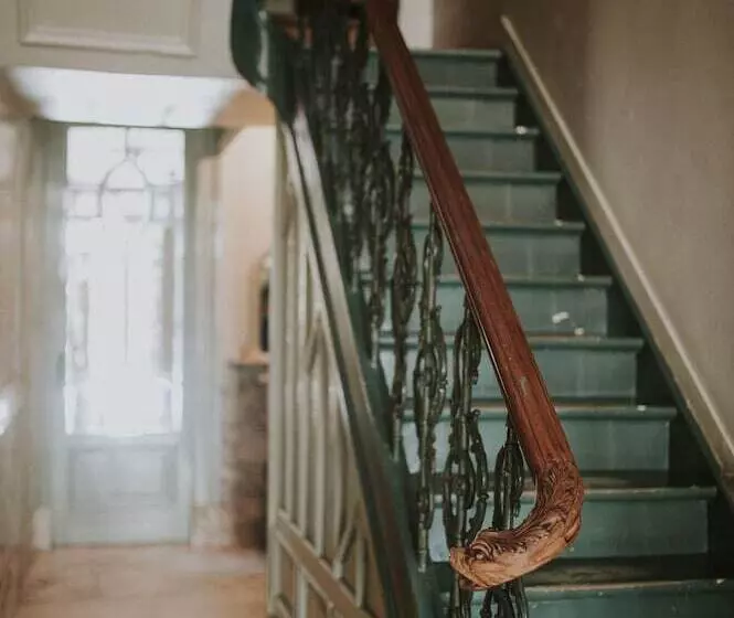 Bed & Breakfast Boulevard Leopold Rooms & Suites