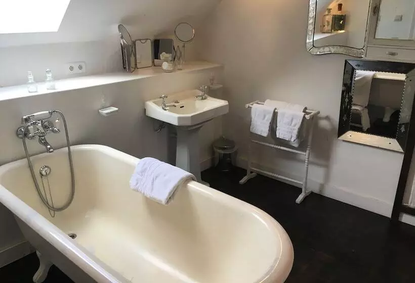 Bed & Breakfast Boulevard Leopold Rooms & Suites