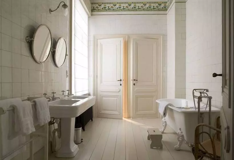 Bed & Breakfast Boulevard Leopold Rooms & Suites