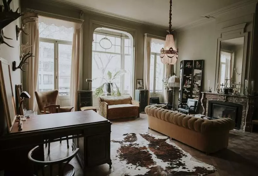 Bed & Breakfast Boulevard Leopold Rooms & Suites