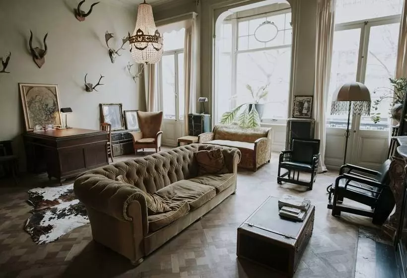 Bed & Breakfast Boulevard Leopold Rooms & Suites