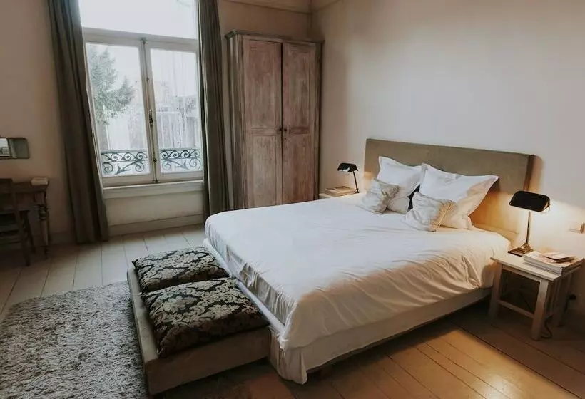 Bed & Breakfast Boulevard Leopold Rooms & Suites