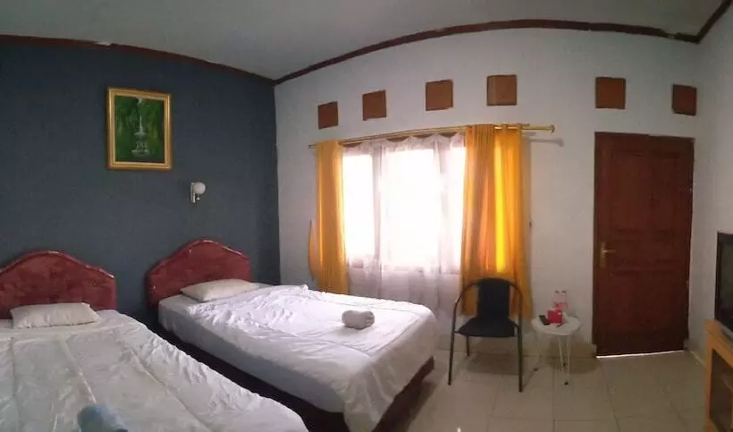 Bed & Breakfast Familie Ayu