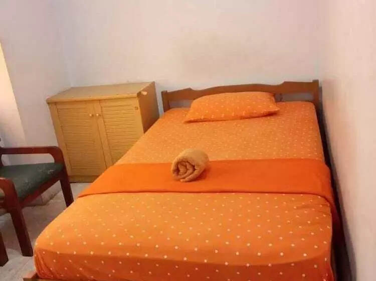 Bed & Breakfast Familie Ayu