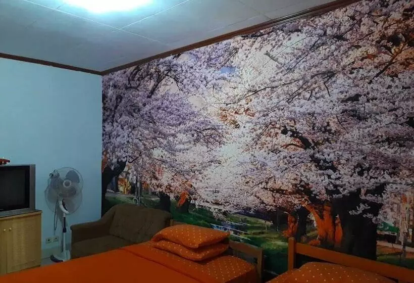 Bed & Breakfast Familie Ayu