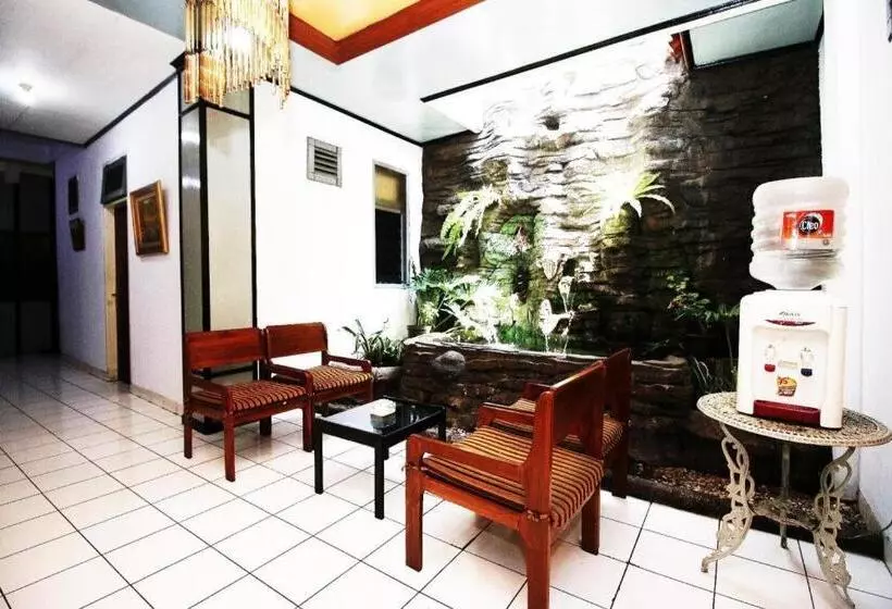 Bed & Breakfast Familie Ayu